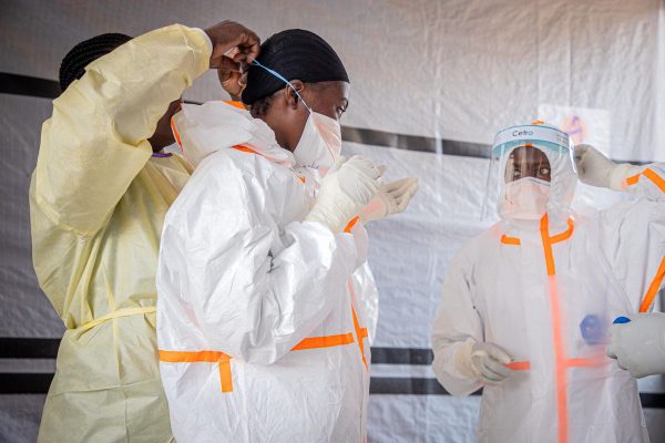 Kanada’dan Ebola Riskine Karşı Yeni Sınır Tedbirleri