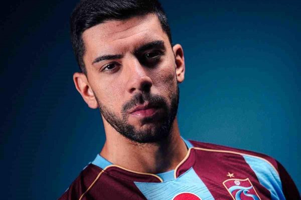 Trabzonspor, Cenk Özkaçar’ı Kadrosuna Kattı